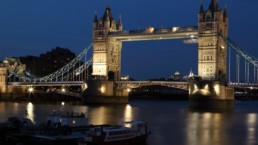 Tower Bridge em Londres