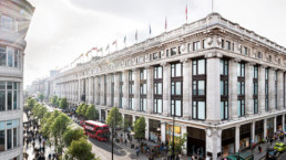 Compras na loja Selfridges em Londres